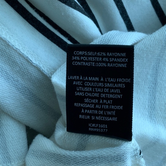 SANCTUARY Striped Flowy Top. Size XS - Picture 8 of 8